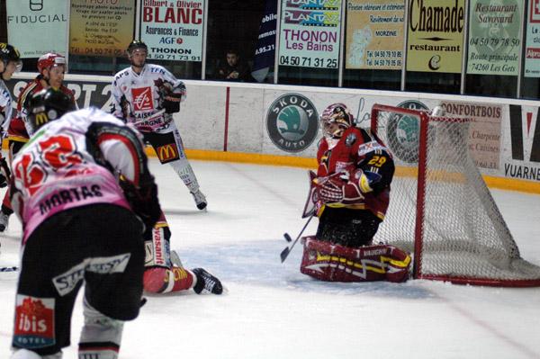 Photo hockey Ligue Magnus - Ligue Magnus : 9ème journée : Morzine-Avoriaz vs Amiens - Morzine chute à domicile Photo hockey Ligue Magnus - Ligue Magnus : 9ème journée : Morzine-Avoriaz vs Amiens - Morzine chute à domicile