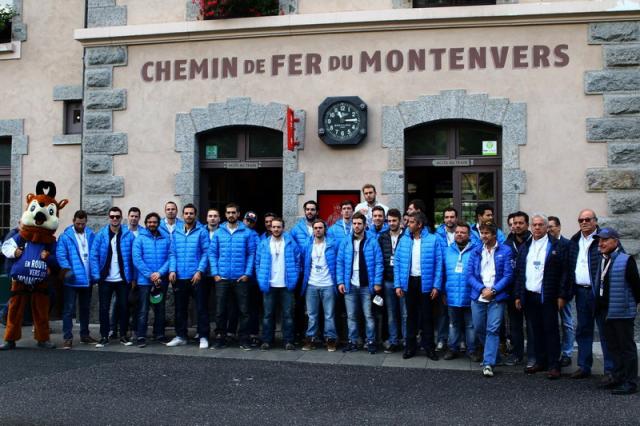 Photo hockey Ligue Magnus - Ligue Magnus : Chamonix  (Les Pionniers) - Chamonix : Présentation face à la Mer de Glace