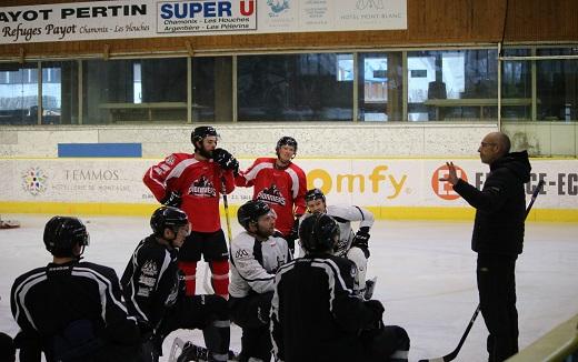Photo hockey Ligue Magnus - Ligue Magnus : Chamonix / Morzine (Les Pionniers) - LM : Christophe Ville, « le salut passera par l’état d’esprit »