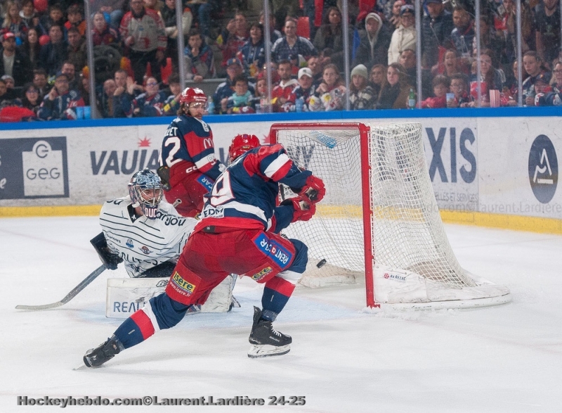 Photo hockey Ligue Magnus - Ligue Magnus - Finale - Match 2 : Grenoble  vs Angers  - Pintaric écœure Angers