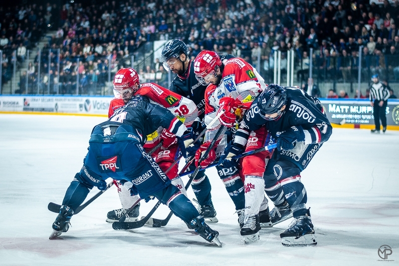 Photo hockey Ligue Magnus - Ligue Magnus - Finale - Match 3 : Angers  vs Grenoble  - Grenoble à un match du titre !