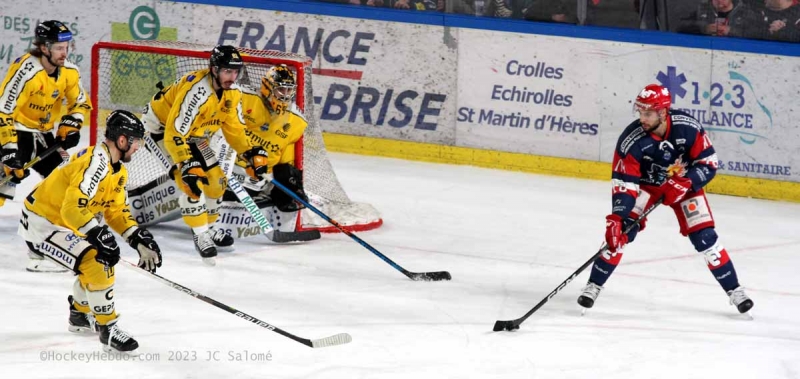 Photo hockey Ligue Magnus - Ligue Magnus - finale match 1 : Grenoble  vs Rouen - Grenoble frappe fort !