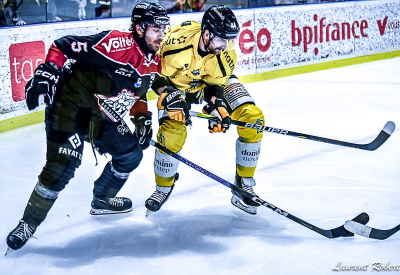 Photo hockey Ligue Magnus - Ligue Magnus - Finale match 4 : Bordeaux vs Rouen - Les Dragons arrachent le quatrième match en prolongation !