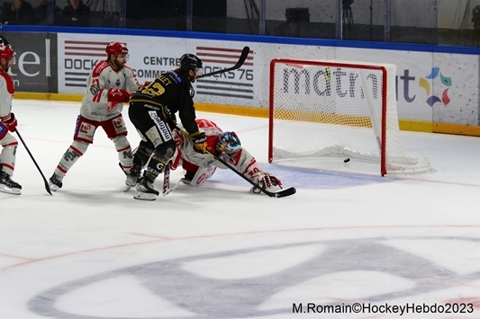 Photo hockey Ligue Magnus - Ligue Magnus - finale match 4 : Rouen vs Grenoble  - Les Dragons s’en sortent à domicile.