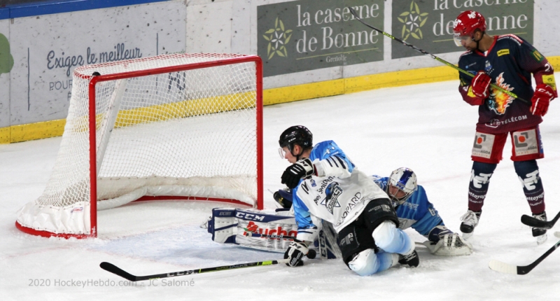 Photo hockey Ligue Magnus - Ligue Magnus : Grenoble  (Les Brûleurs de Loups) - Grenoble reprend par un match amical