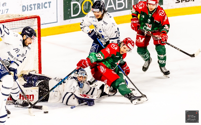Photo hockey Ligue Magnus - Ligue Magnus - Poule de Maintien - J6 : Cergy-Pontoise vs Gap - Un seul petit point pour la dernière d’un grand capitaine Photo hockey Ligue Magnus - Ligue Magnus - Poule de Maintien - J6 : Cergy-Pontoise vs Gap - Un seul petit point pour la dernière d’un grand capitaine