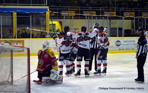 Photo hockey Ligue Magnus - Ligue Magnus : poule de maintien, 2ème journée : Dijon  vs Chamonix / Morzine - LM : Mortel coup de piolet