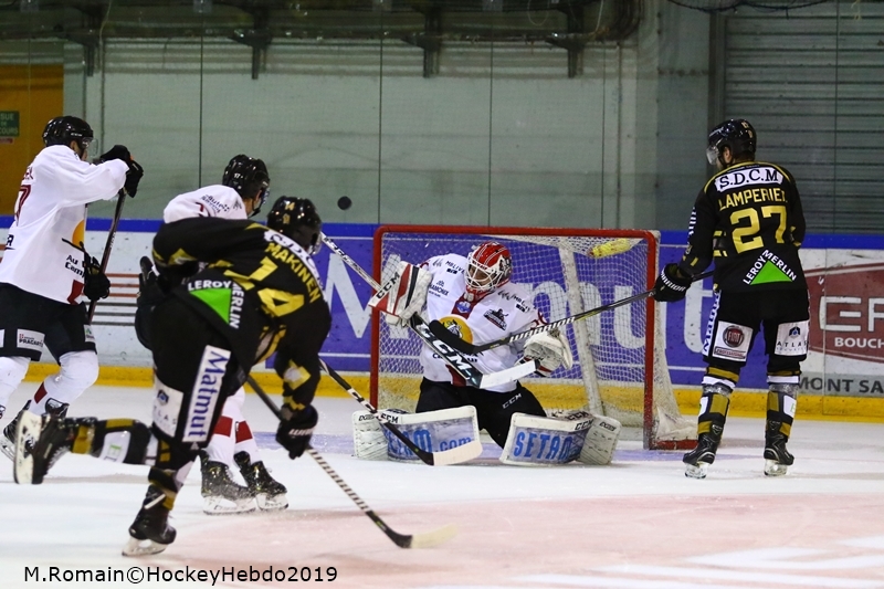 Photo hockey Ligue Magnus - Ligue Magnus - Quart de finale match 1 : Rouen vs Chamonix  - Avalanche de buts à Rouen