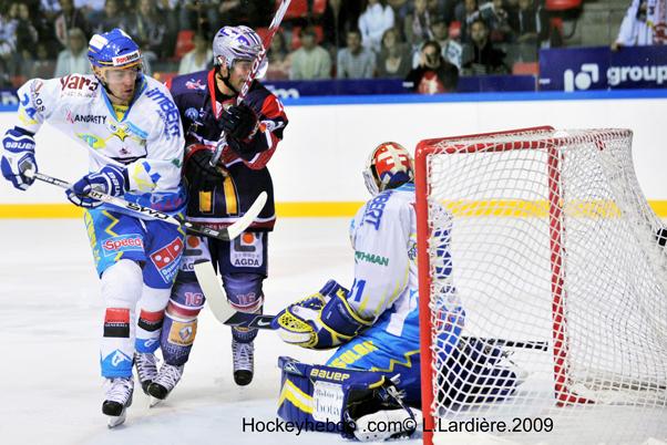 Photo hockey Ligue Magnus - Ligue Magnus: 1ère journée : Grenoble  vs Gap  - Un, deux et puis c