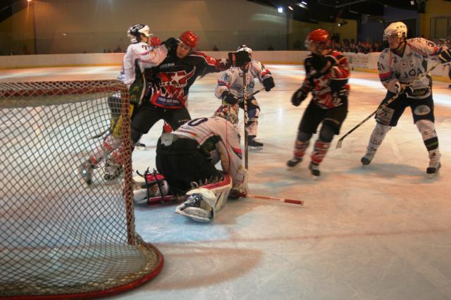 Photo hockey Ligue Magnus - Ligue Magnus, 8ème journée : Neuilly/Marne vs Epinal  - Les Dauphins maîtrisent les Bisons