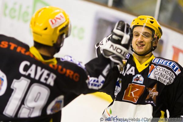 Photo hockey Ligue Magnus - LM - 21ème journée : Strasbourg  vs Chamonix  - Chapeau Mr Riendeau