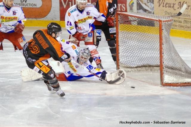 Photo hockey Ligue Magnus - LM - 24ème journée : Tours  vs Epinal  - Cupidon change de camp