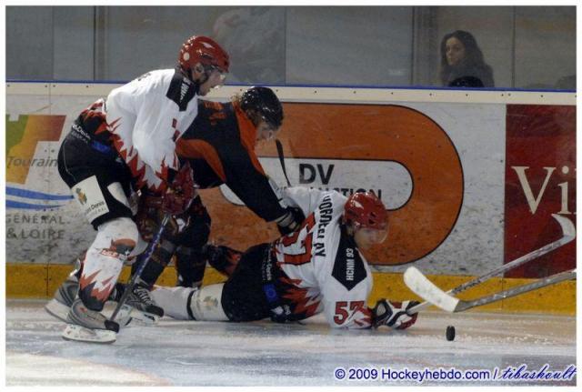 Photo hockey Ligue Magnus - LM - 26ème journée : Tours  vs Neuilly/Marne - Défaite stratégique ?