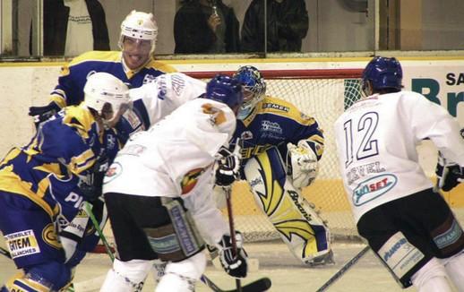 Photo hockey Ligue Magnus - LM - 2ème journée : Chamonix  vs Mont-Blanc - Les Chamois évitent l’Avalanche de justesse !
