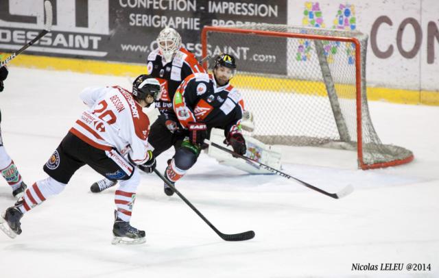 Photo hockey Ligue Magnus - LM playoff, 1er tour, match 1 : Amiens  vs Morzine-Avoriaz - Stuart libère les siens dans un match fermé