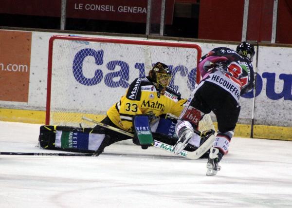 Photo hockey Ligue Magnus - LM playoffs : 1/2 finale, match 3 : Amiens  vs Rouen - Et à la fin… 