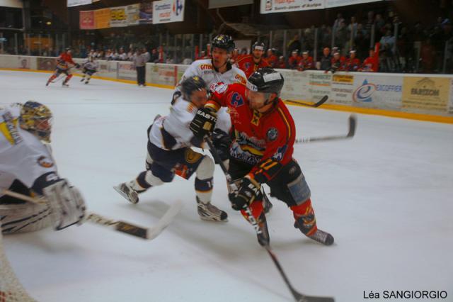 Photo hockey Ligue Magnus - LM playoffs : 1er tour, match 1 : Morzine-Avoriaz vs Chamonix  - Les Chamois plus près des cîmes