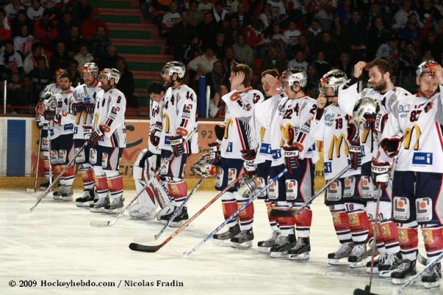 Photo hockey Ligue Magnus - Play-off :  finale, match 1 : Briançon  vs Grenoble  - Le fil rouge des pénalités