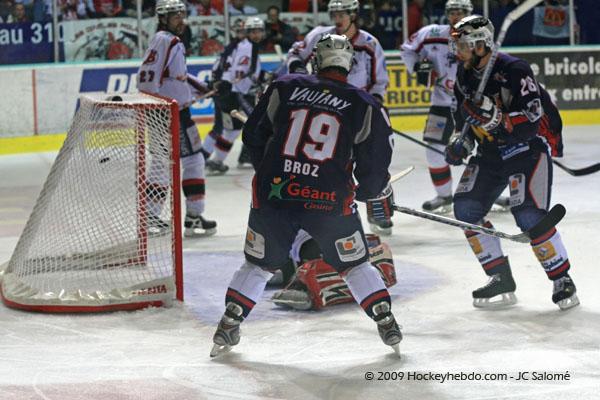 Photo hockey Ligue Magnus - Play-off :  finale, match 4 : Grenoble  vs Briançon  - Dans la légende