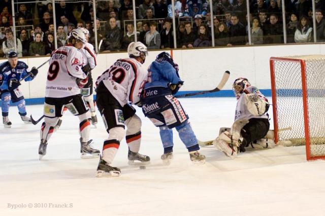 Photo hockey Ligue Magnus - Play-off Ligue Magnus : 1/2 de finale, match 3 : Angers  vs Briançon  - Des erreurs qui coûtent chères