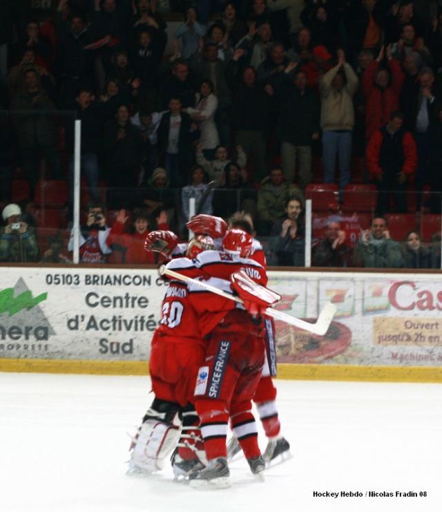 Photo hockey Ligue Magnus - PO 1/2 match 2 : Briançon  vs Grenoble  - Avantage aux Diables