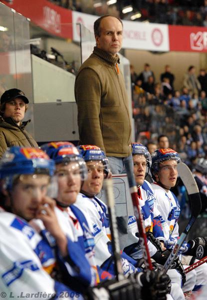 Photo hockey Ligue Magnus - PO 1/4 match 1 : Grenoble  vs Mont-Blanc - Grenoble l’emporte dans la douleur ! 