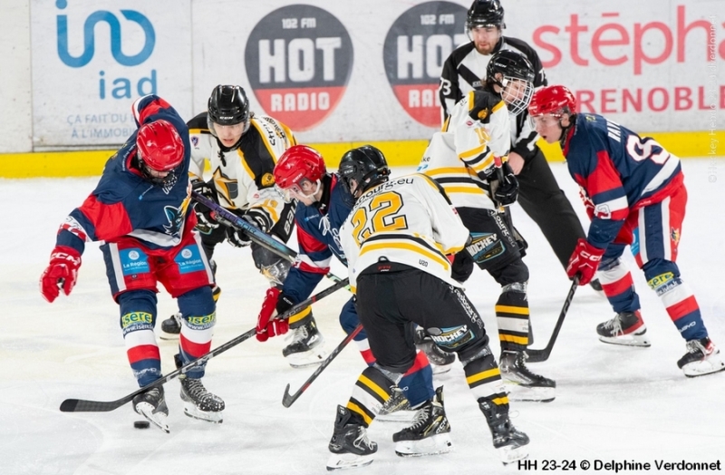 Photo hockey Mineur U17/U20 Elite -  : Grenoble U20 vs Strasbourg U20 - U20 - Grenoble tout en maîtrise face à Strasbourg