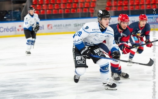 Photo hockey Mineur U17/U20 Elite - Mineur U17/U20 Elite - U20 - Grenoble chute face à Gap