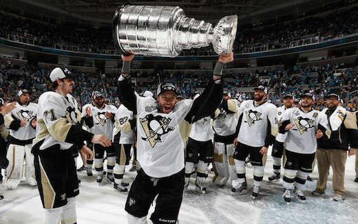Photo hockey NHL : National Hockey League - AHL - NHL : National Hockey League - AHL - NHL : Les Pens soulèvent la Stanley