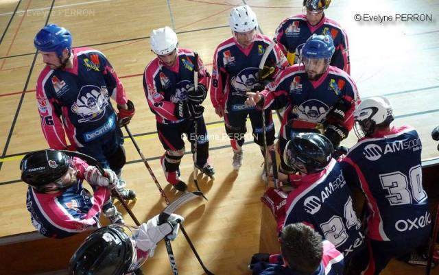 Photo hockey Roller Hockey - Roller Hockey - Les Chouettes font tourner la tête des Titans.