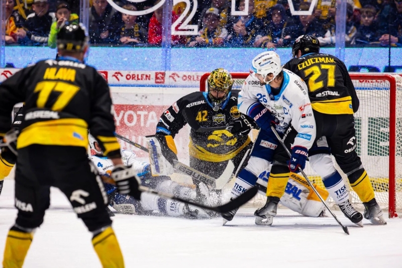 Photo hockey TELH - Tipsport Extraliga Ledního Hokeje - TELH - Tipsport Extraliga Ledního Hokeje - TELH : Le Motor se met en route