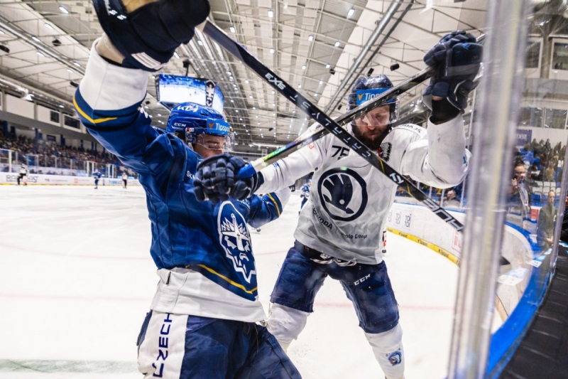 Photo hockey TELH - Tipsport Extraliga Ledního Hokeje - TELH - Tipsport Extraliga Ledního Hokeje - TELH : Les Indiens renversent les Chevaliers