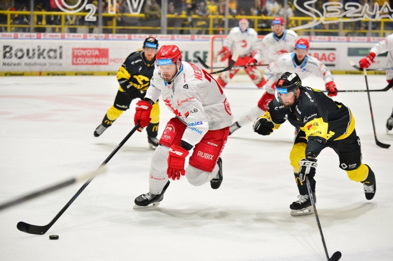Photo hockey TELH - Tipsport Extraliga Ledního Hokeje - TELH - Tipsport Extraliga Ledního Hokeje - TELH : Remontée rapide