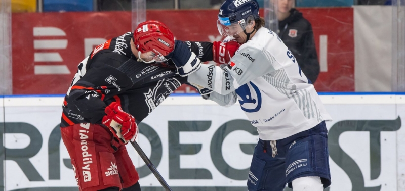 Photo hockey TELH - Tipsport Extraliga Ledního Hokeje - TELH - Tipsport Extraliga Ledního Hokeje - TELH : Ca va très vite en haut