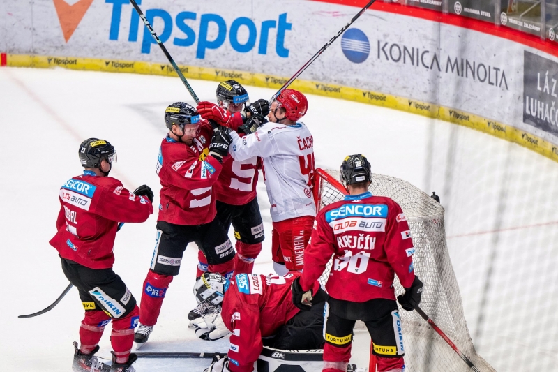 Photo hockey TELH - Tipsport Extraliga Ledního Hokeje - TELH - Tipsport Extraliga Ledního Hokeje - TELH : Le trône vacille
