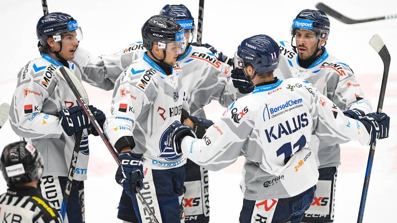 Photo hockey TELH - Tipsport Extraliga Ledního Hokeje - TELH - Tipsport Extraliga Ledního Hokeje - TELH : Rien ne sert de courir