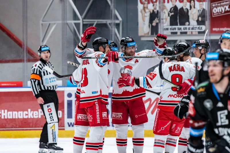 Photo hockey TELH - Tipsport Extraliga Ledního Hokeje - TELH - Tipsport Extraliga Ledního Hokeje - TELH : Tigres blancs et coqs complètent