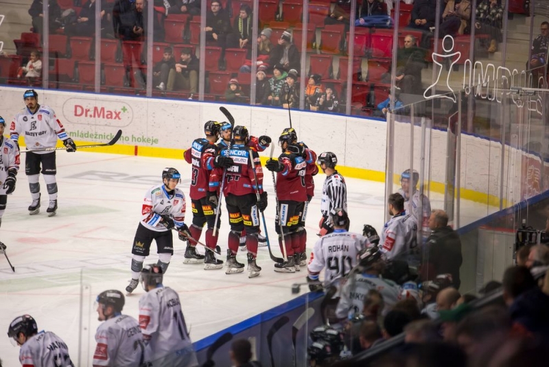 Photo hockey TELH - Tipsport Extraliga Ledního Hokeje - TELH - Tipsport Extraliga Ledního Hokeje - TELH : Un bel anniversaire pour Jágr 