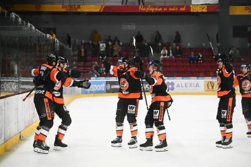 Photo hockey Tipsport Liga - Tipsport Liga - Tipsport Liga : Ne pas regarder en bas