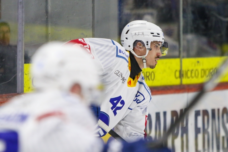 Le EVZ s'offre une 4e victoire