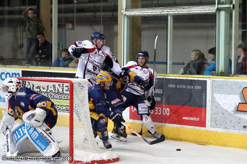 Chamonix  3 - 4 Angers 