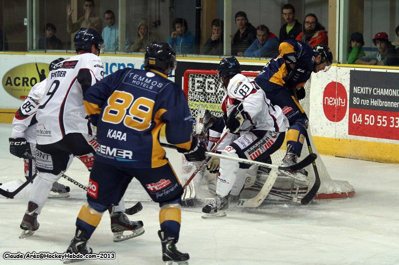 Chamonix  3 - 4 Angers 