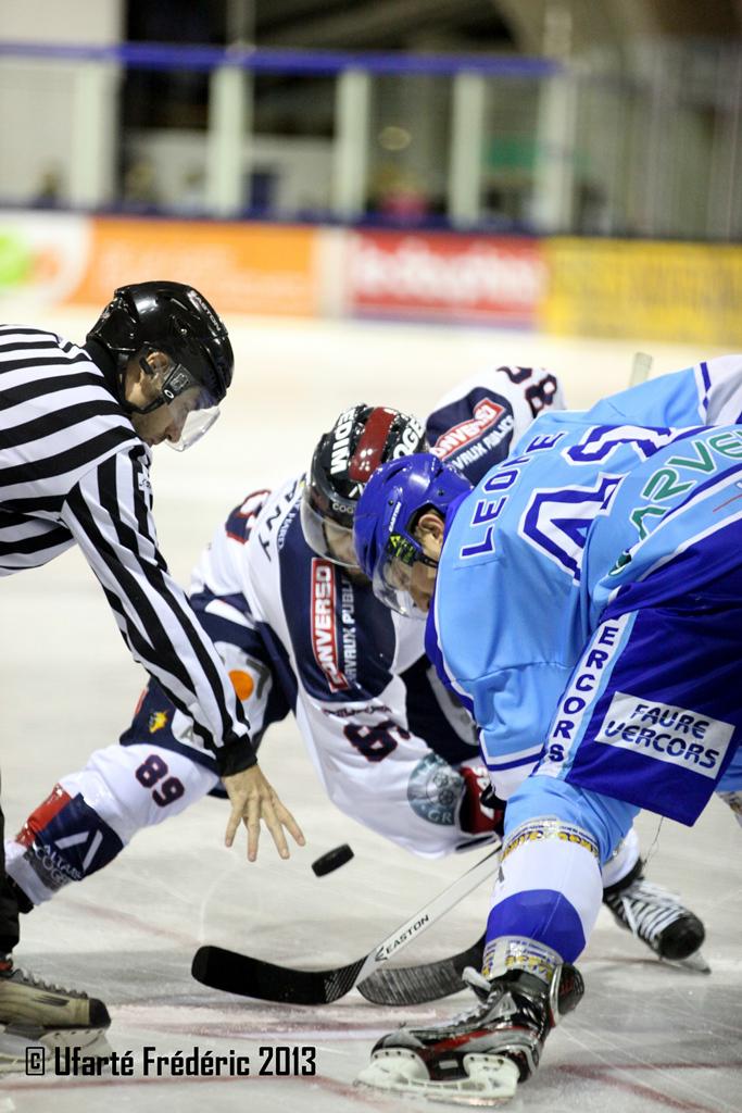Villard-de-Lans 3 - 5 Grenoble 