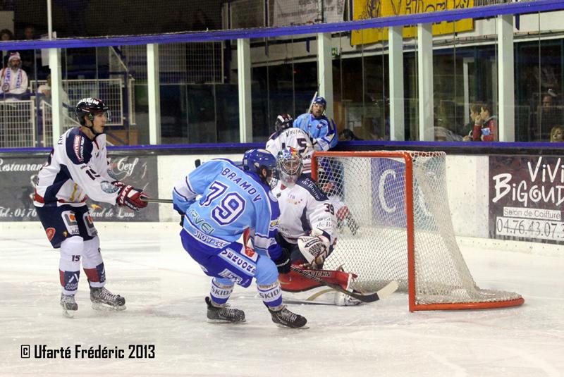 Villard-de-Lans 3 - 5 Grenoble 