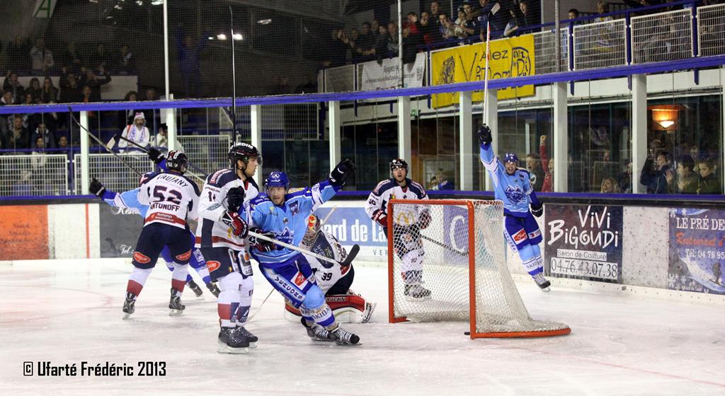 Villard-de-Lans 3 - 5 Grenoble 