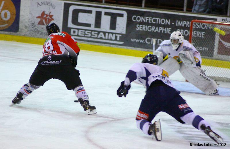 Amiens  6 - 8 Chamonix 