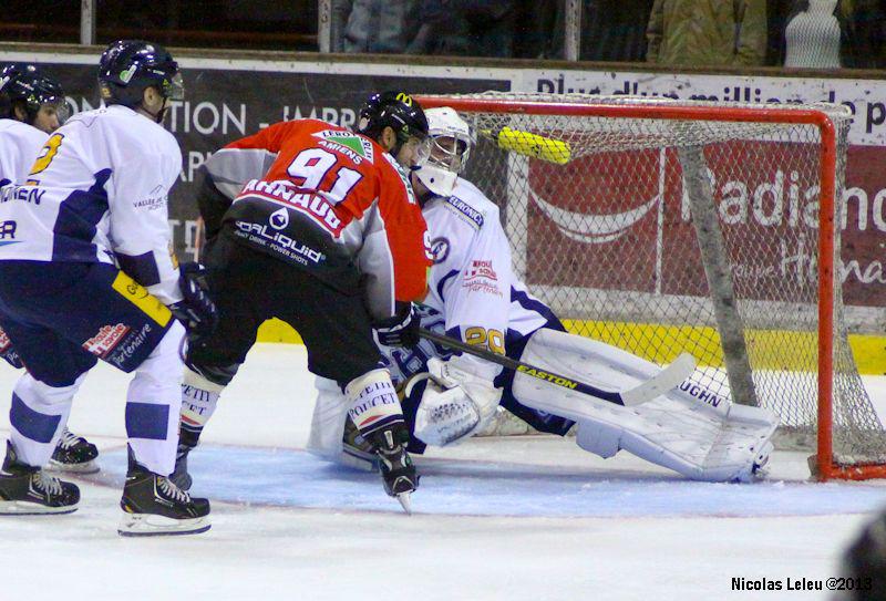 Amiens  6 - 8 Chamonix 
