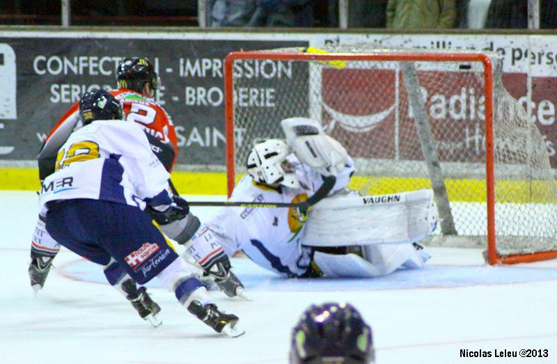Amiens  6 - 8 Chamonix 