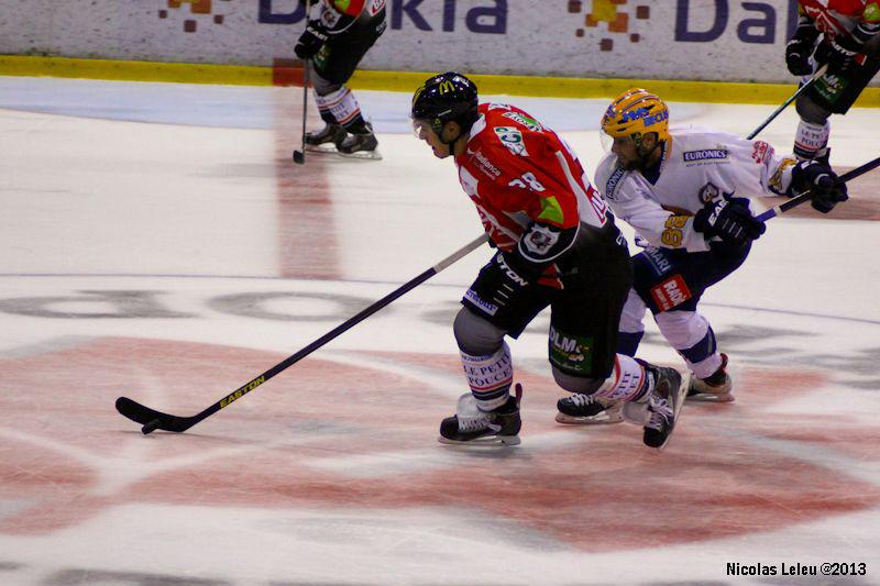 Amiens  6 - 8 Chamonix 