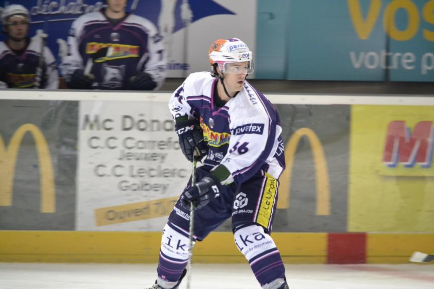 Epinal  3 - 4 Angers 